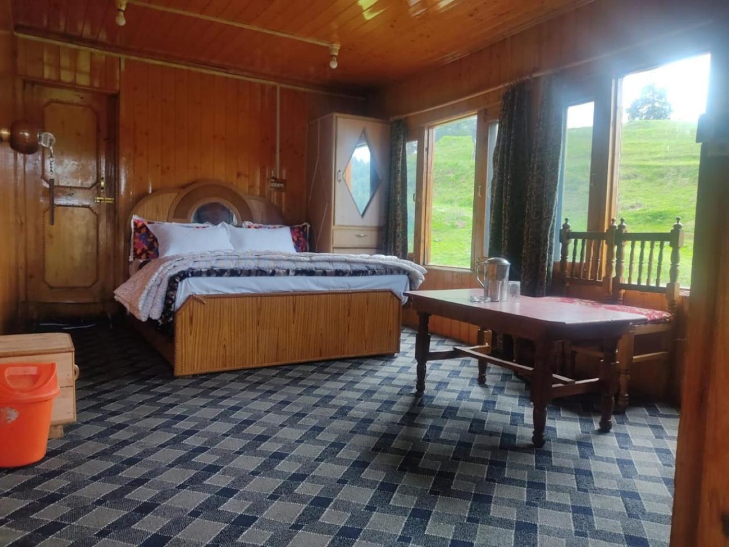 Roseland Cottage , Gulmarg Exterior photo